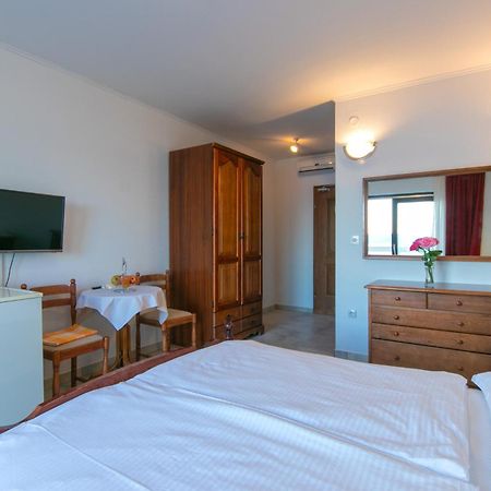 Adria Brela Apartments Экстерьер фото