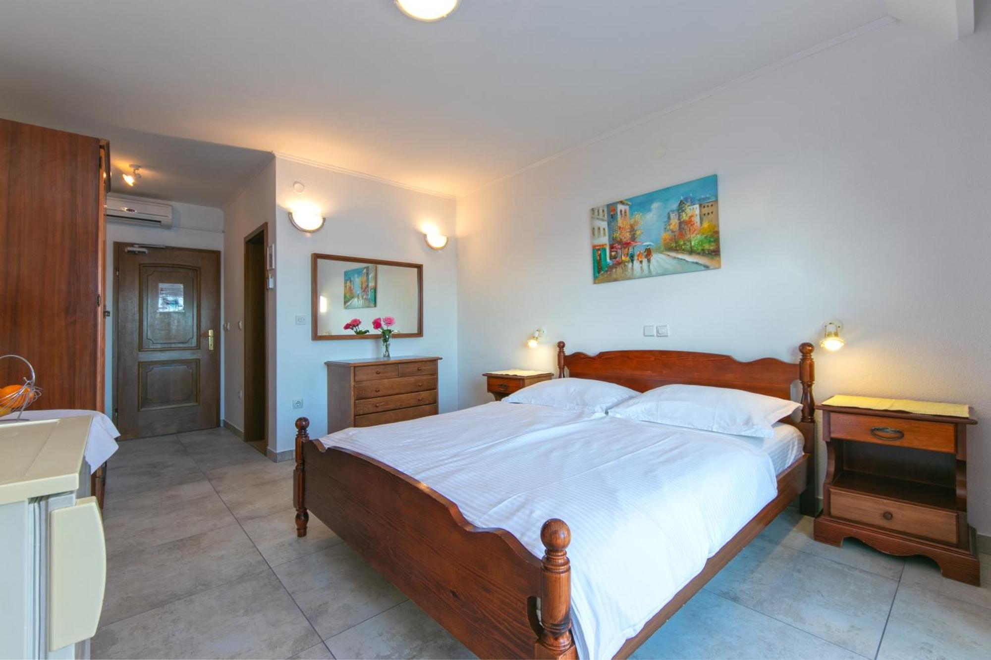 Adria Brela Apartments Экстерьер фото