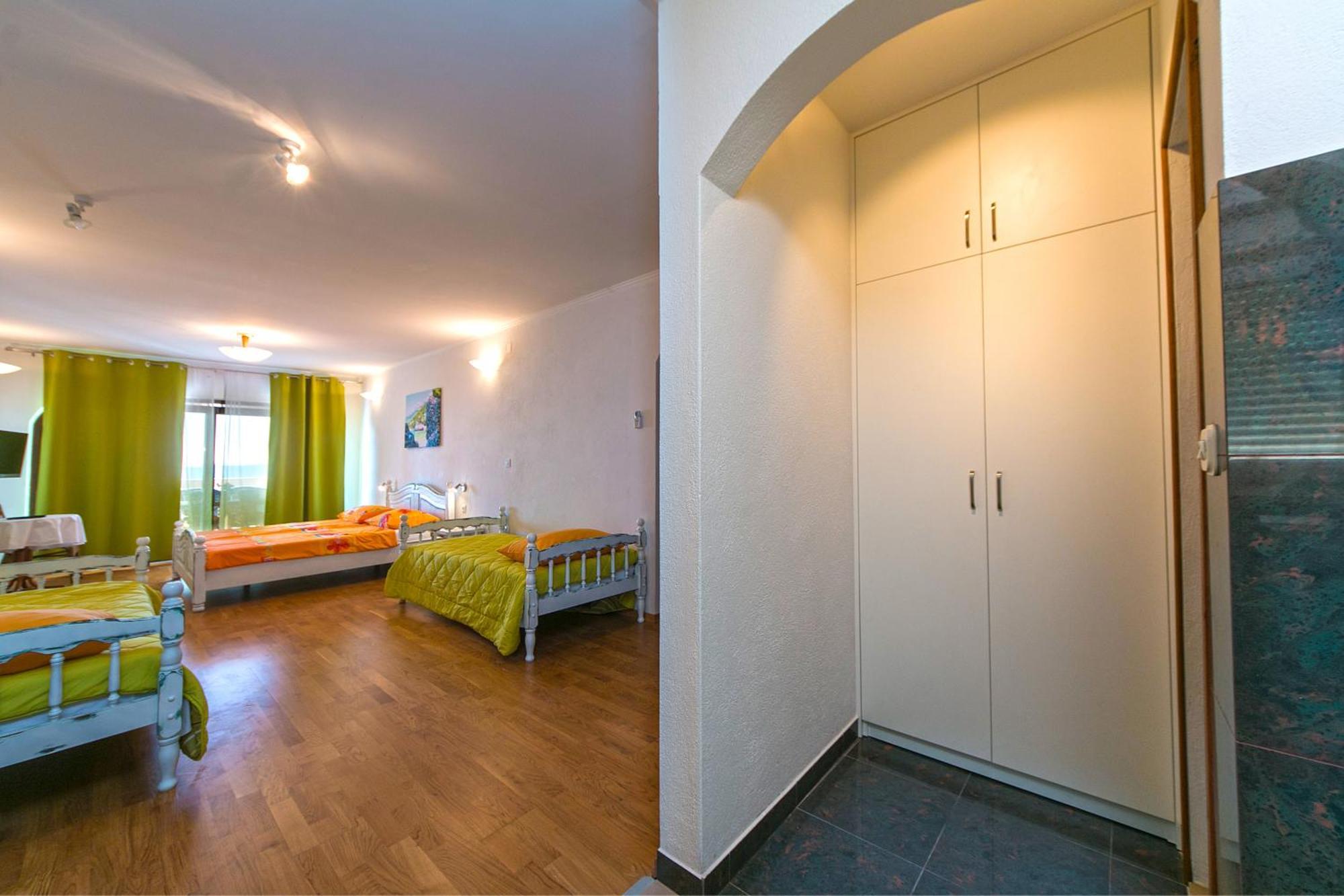 Adria Brela Apartments Номер фото